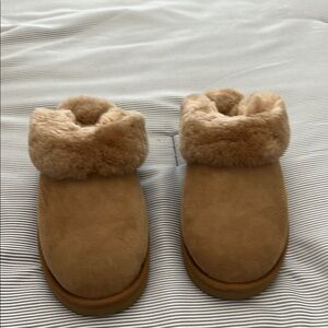 Authentic UGG Women’s Classic Slippers II